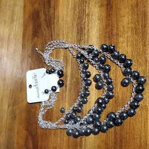 Necklace earrings set